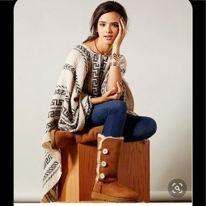 UGG Bailey Button TripletII Genuine Shearling Boot